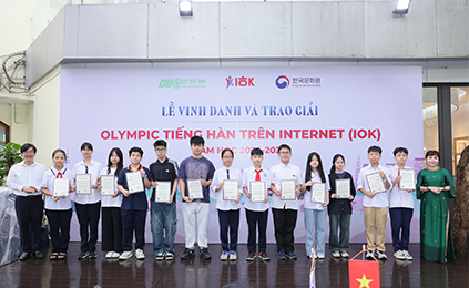 Lễ vinh danh cuộc thi Olympic Tiếng Hàn trên Internet (IOK)
